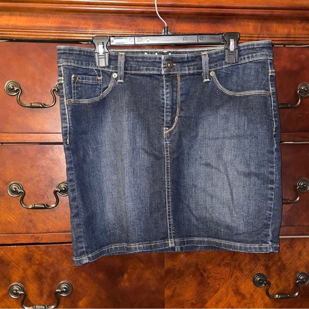 Levi denim skirt.